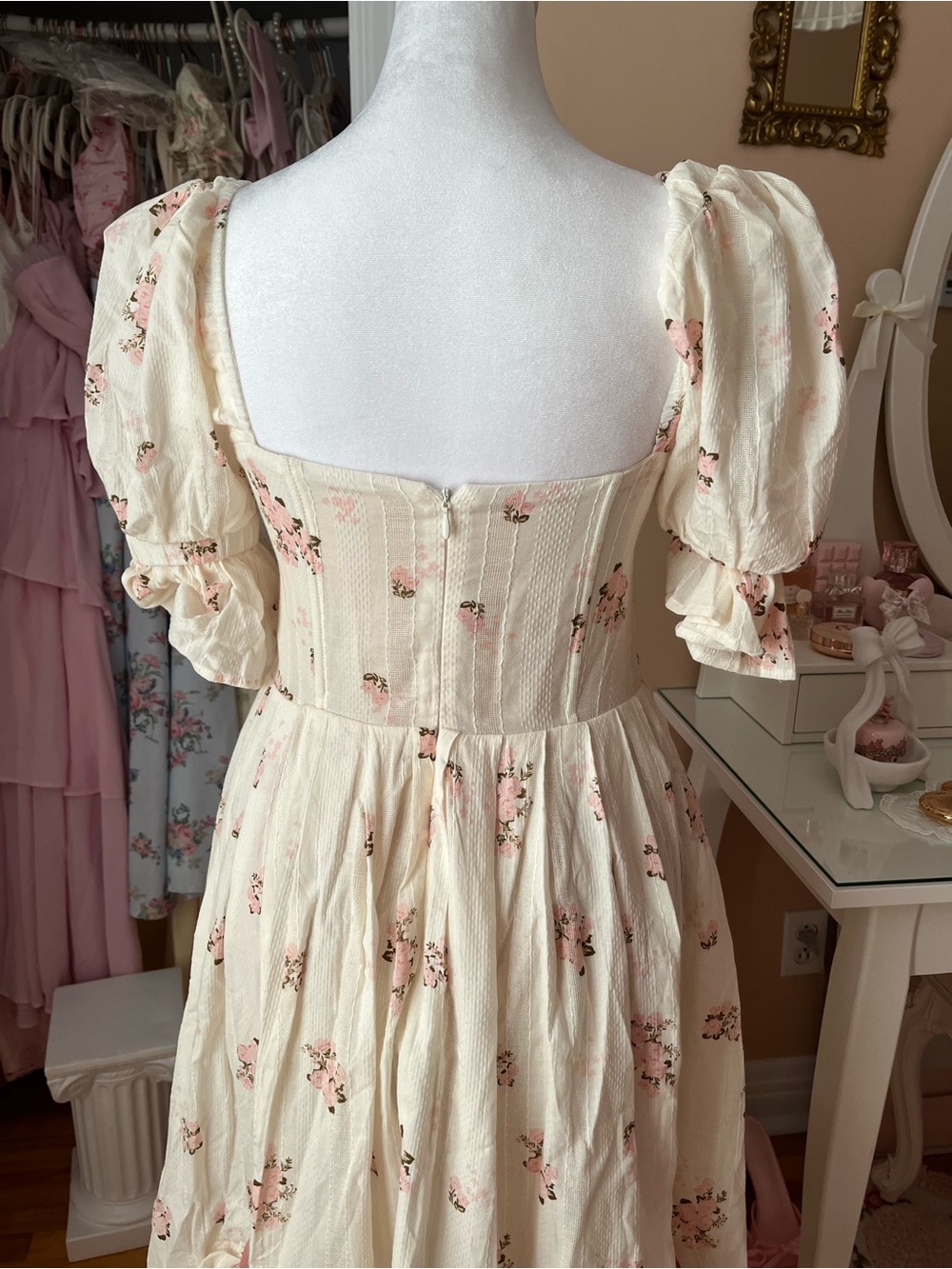 Cream Floral Maxi Dress with Pink Accents and Puff Sleeves - Picture 4 of 5